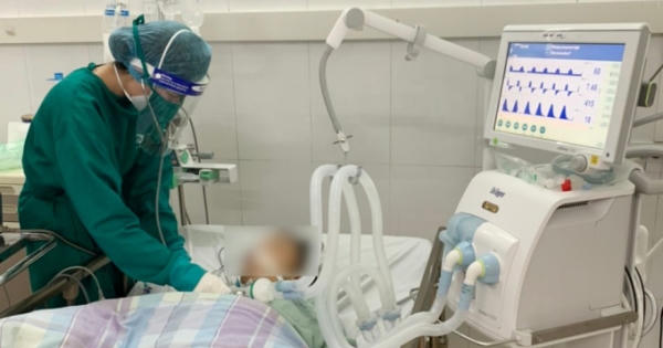 Quảng Ninh: Bệnh nhân mắc Covid-19 nguy kịch, do không tiêm vắc xin phòng Covid-19 Quảng Ninh: Bệnh nhân mắc Covid-19 nguy kịch, do không tiêm vắc xin phòng Covid-19