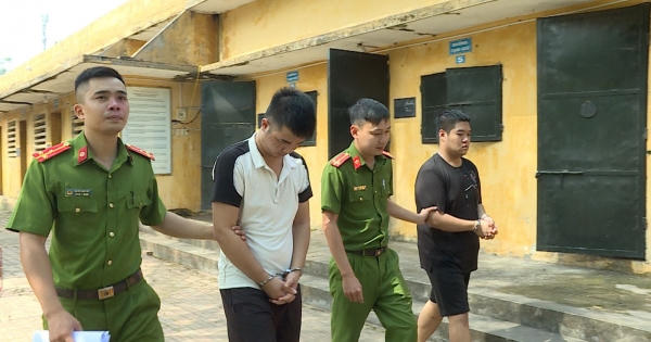 Hưng Yên: Bắt quả tang 2 đối tượng mua bán ma túy trái phép Hưng Yên: Bắt quả tang 2 đối tượng mua bán ma túy trái phép