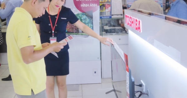 Vay mua điện thoại, laptop bị “cắt cổ” lãi suất 80%/năm