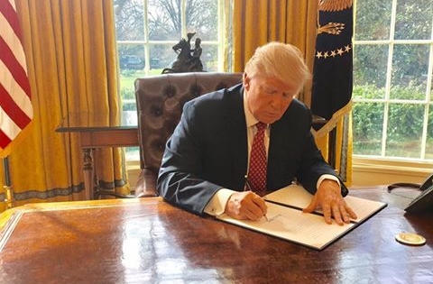 Các bang của Mỹ đồng loạt kiện sắc lệnh cấm nhập cư mới của Trump