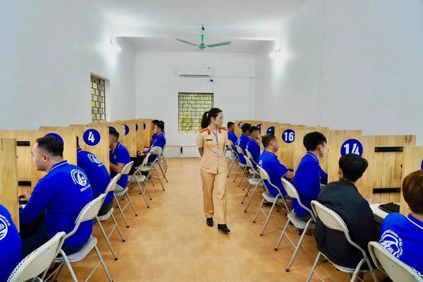 Công an Hà Giang tổ chức đợt thi cấp Giấy phép lái xe đầu tiên