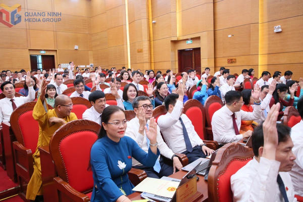 HĐND tỉnh Quảng Ninh thông qua 14 nghị quyết tại kỳ họp thứ 30