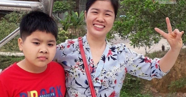 Chị công nhân 40 tuổi đạt 27 điểm bài thi tổ hợp KHXH Chị công nhân 40 tuổi đạt 27 điểm bài thi tổ hợp KHXH