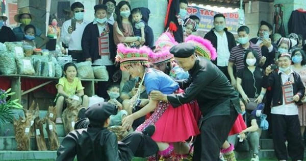 Ngăn chặn, xóa bỏ các biến tướng của tục “kéo vợ” Ngăn chặn, xóa bỏ các biến tướng của tục “kéo vợ”