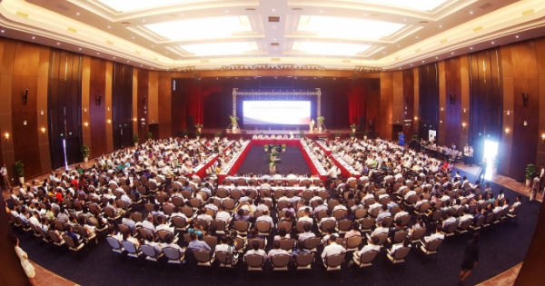 Nhiều vướng mắc được tháo gỡ trong Hội nghị gặp gỡ tiếp xúc doanh nghiệp 6 tháng đầu năm tại Quảng Ninh Nhiều vướng mắc được tháo gỡ trong Hội nghị gặp gỡ tiếp xúc doanh nghiệp 6 tháng đầu năm tại Quảng Ninh