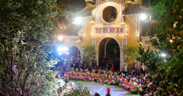 Huyền ảo tại nghi lễ Mông Sơn Thí Thực mùa Vu Lan tại chùa Quán Sứ