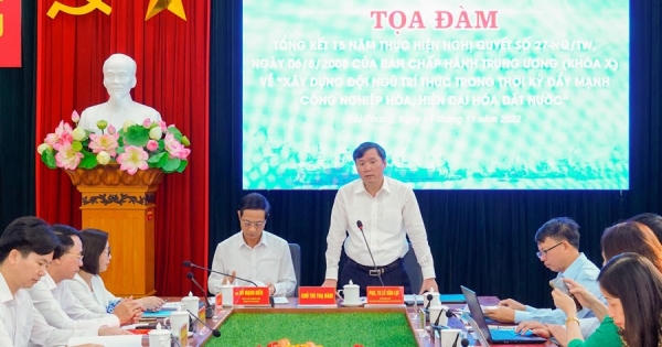 Hải Phòng: Nâng cao chất lượng đội ngũ trí thức trong thời kỳ đẩy mạnh công nghiệp hóa, hiện đại hóa đất nước Hải Phòng: Nâng cao chất lượng đội ngũ trí thức trong thời kỳ đẩy mạnh công nghiệp hóa, hiện đại hóa đất nước