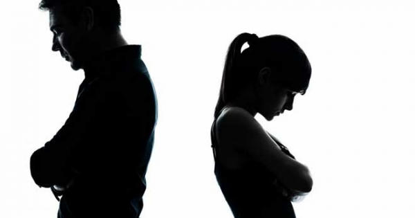 Con 5 tháng tuổi, ly hôn ai giành được quyền nuôi con?