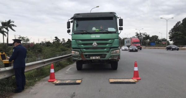 Xử lý hơn 1.300 xe vi phạm quá tải trọng cho phép trong tháng 1/2022