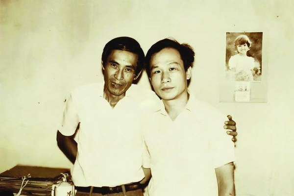 Người chắp bút đề cương thành lập báo