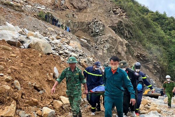 Tìm thấy thi thể nạn nhân cuối cùng trong vụ sạt lở đất ở Lai Châu Tìm thấy thi thể nạn nhân cuối cùng trong vụ sạt lở đất ở Lai Châu