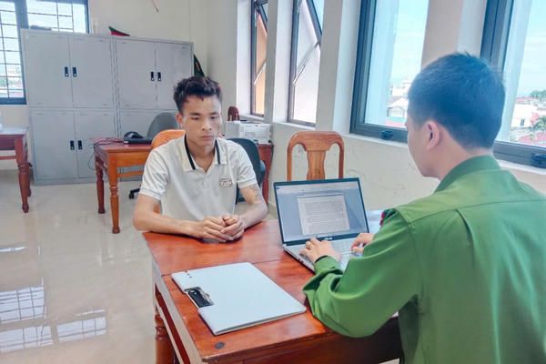 Bắt giữ đối tượng dùng rựa khống chế nạn nhân trên rẫy để giao cấu