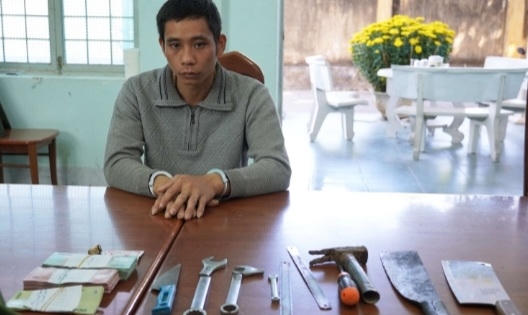 Kon Tum: Khởi tố, bắt tạm giam đối tượng đột nhập nhà dân trộm hàng 100 triệu đồng