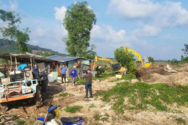 Phú Quốc triển khai thi công hàng rào và san ủi mặt bằng phục vụ mở rộng Cảng hàng không quốc tế