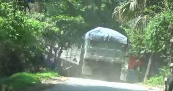 "Thủ tướng bắt gặp xe hổ vồ chạy nườm nượp ở Tuyên Quang"