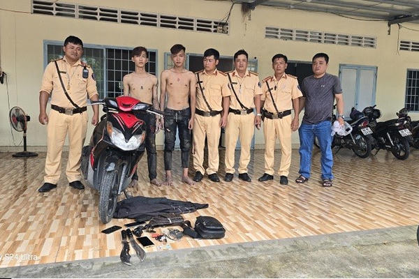 Bắt 3 đối tượng dùng dao chém người cướp tài sản tại Đồng Tháp