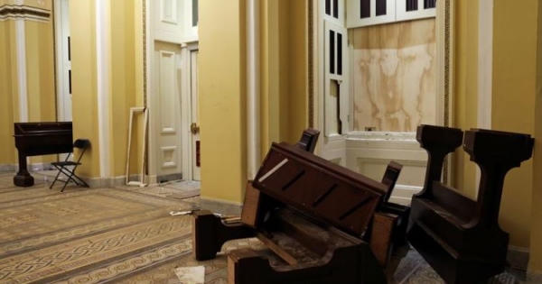 Điện Capitol hư hại nặng nề sau cuộc bạo loạn