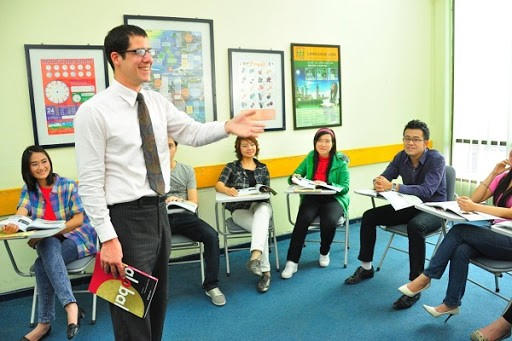 Quy định mới về dạy và học bằng tiếng nước ngoài có hiệu lực từ ngày 25/9