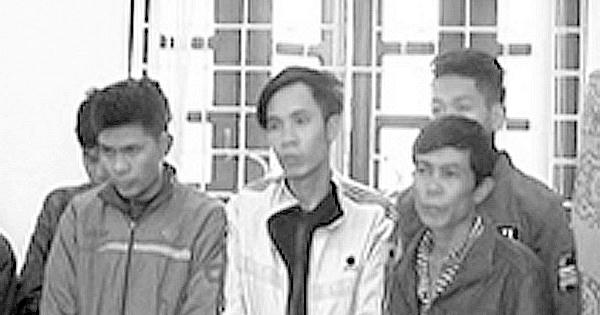 Thanh Hóa: Bắt quả tang 13 con bạc đang đánh “xóc đĩa”