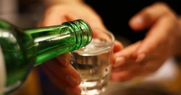 Thay đổi 'văn hóa' uống rượu, tránh ngộ độc