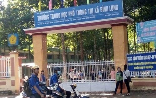 Thanh tra tỉnh Bình Phước làm việc với Hiệu trưởng bị tố cáo tiêu cực