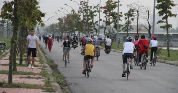 Nghỉ dịch Covid-19, người dân TP Vinh "đua nhau" đi tập thể dục Nghỉ dịch Covid-19, người dân TP Vinh "đua nhau" đi tập thể dục