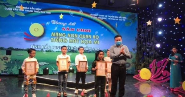 Chung kết 'Măng non Quan họ - Tiếng hát họa mi' tỉnh Bắc Ninh mở rộng 2021: Thí sinh 8 tuổi giành giải Nhất Chung kết 'Măng non Quan họ - Tiếng hát họa mi' tỉnh Bắc Ninh mở rộng 2021: Thí sinh 8 tuổi giành giải Nhất