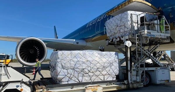 Báo cáo Thủ tướng việc lập hãng hàng không vận tải hàng hoá mới
