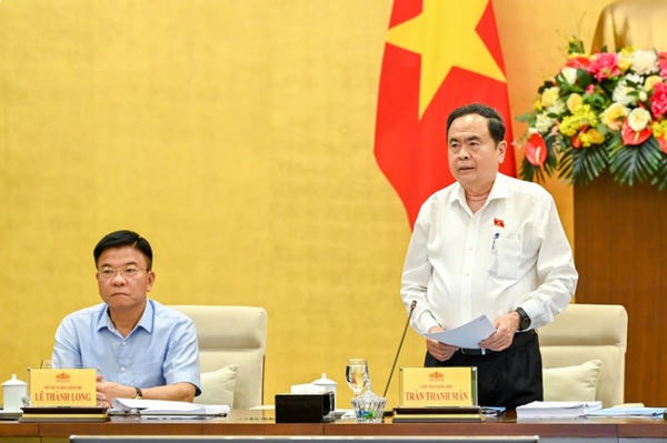 Thể hiện rõ nét sự đồng thuận, thống nhất cao giữa "ý Đảng, lòng dân" Thể hiện rõ nét sự đồng thuận, thống nhất cao giữa "ý Đảng, lòng dân"