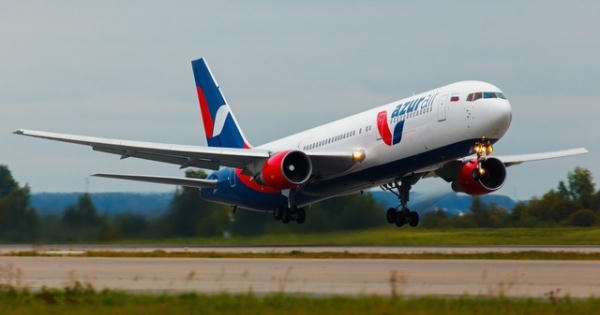 Hơn 200 hành khách thoát ly khẩn cấp khỏi máy bay sau thông báo “có bom”