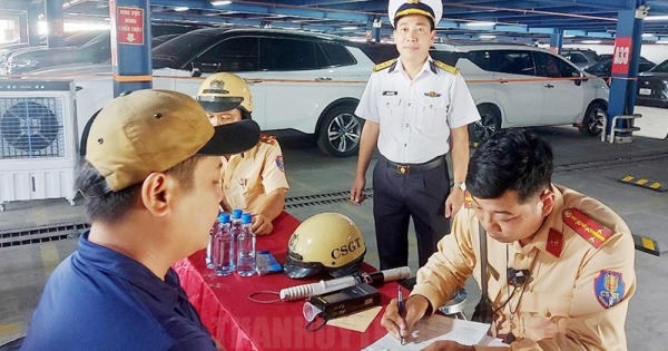 Tăng cường kiểm tra hung khí, vật liệu nổ các phương tiện ra vào cảng tại TP HCM