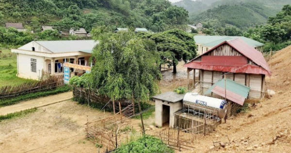 Ngôi trường 'chạy lũ' mong sớm có ký túc xá và phòng học mới Ngôi trường 'chạy lũ' mong sớm có ký túc xá và phòng học mới