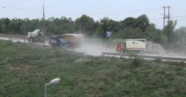 Bản tin Giao thông Plus: Dân khốn khổ với con đường bụi mù mịt giữa Thủ đô