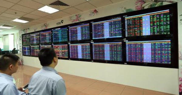 Giao dịch trên Sở Giao dịch chứng khoán TP Hồ Chí Minh (HOSE) đóng cửa ở mức 977,17 điểm