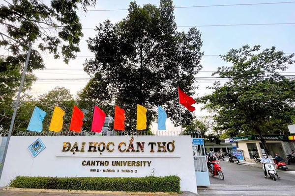 Quyết định chuyển Trường Đại học Cần Thơ thành Đại học Cần Thơ