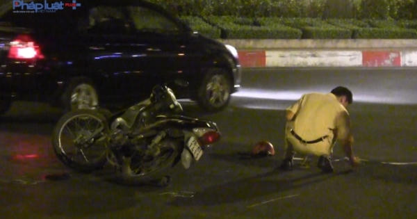 TP Hồ Chí Minh: Va chạm xe taxi một người nguy kịch
