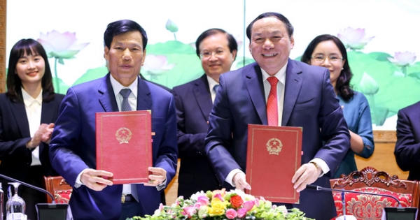 Bàn giao nhiệm vụ Bộ trưởng Bộ Văn hóa, Thể thao và Du lịch