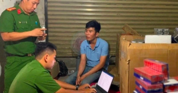 Phát hiện kho hàng lớn thuốc tây và bao cao su giả