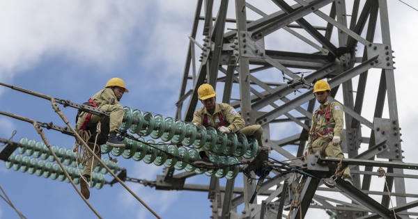 Việc điều hành giá điện cần phải được tính toán, cân nhắc kỹ lưỡng
