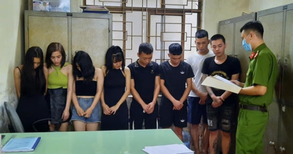 Hải Dương: Triệt phá tụ điểm ma túy tại quán karaoke Diamond Hải Dương: Triệt phá tụ điểm ma túy tại quán karaoke Diamond