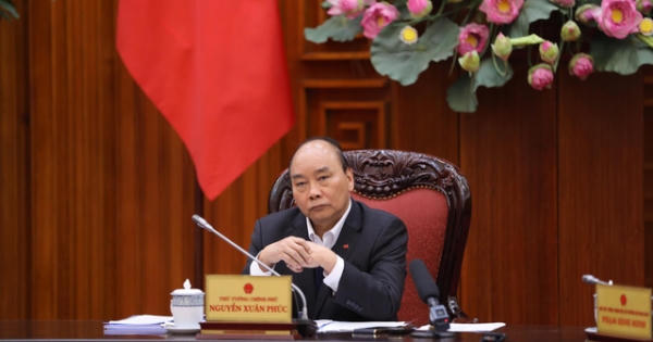 Thủ tướng: Phòng chống dịch  COVID-19 nhưng phải chú trọng đến phát triển kinh tế