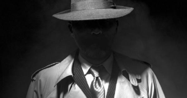 Điệp viên trăng hoa “bán đứng” 105 đồng nghiệp