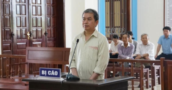 Tử hình người con trai sát hại mẹ già mù lòa