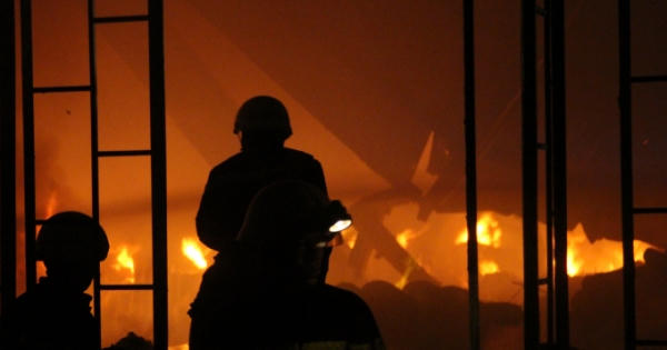 TP HCM: Công ty Golden Hill Việt Nam cháy ngùn ngụt trong đêm TP HCM: Công ty Golden Hill Việt Nam cháy ngùn ngụt trong đêm