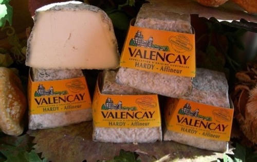 Bộ Công thương thu hồi sản phẩm phô mai nhập khẩu từ Pháp Bộ Công thương thu hồi sản phẩm phô mai nhập khẩu từ Pháp