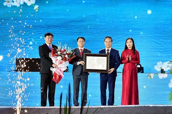 Khai mạc Lễ hội Hương sắc Na Hang năm 2025