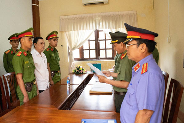 Vì sao Giám đốc Văn phòng Đăng ký đất đai tỉnh Hậu Giang bị khởi tố, bắt giam?