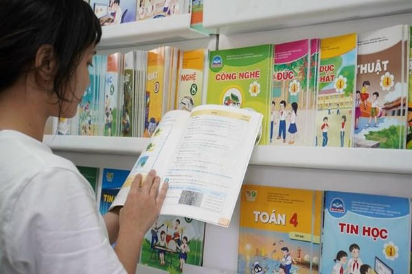 Ngày 20/6, Bộ GD&ĐT nhận hồ sơ thẩm định sách giáo khoa