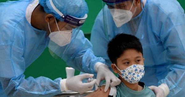 Rà soát, lập danh sách trẻ từ 5 đến dưới 12 tuổi để tiêm vaccine phòng COVID-19