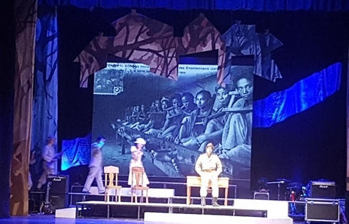 Lãnh đạo TPHCM đề nghị biểu diễn vở cải lương “Hừng Đông” thêm 1 buổi